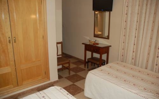 Hostal Residencia Castilla