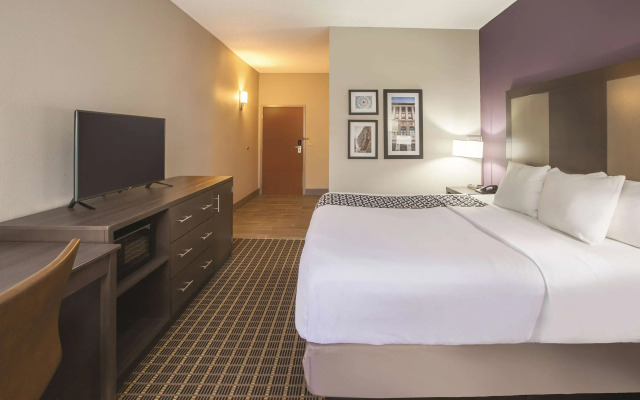 La Quinta Inn & Suites by Wyndham Mechanicsburg - Harrisburg
