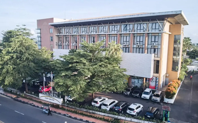 Horison Ultima Ratu Serang
