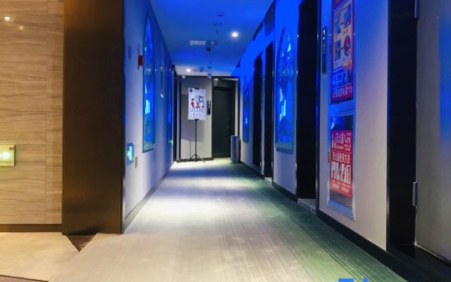 Qingguo Light Luxury Hotel (Wanda High Speed Railway Station)