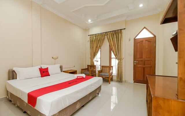 RedDoorz Plus @ Jalan Tugu Silalahi Tongging