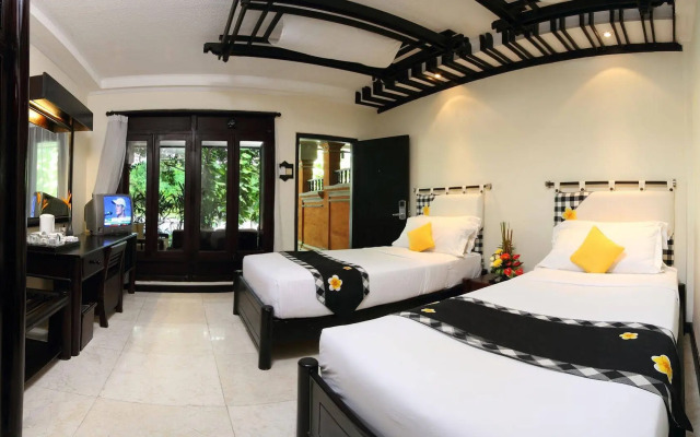 Legian Beach Hotel