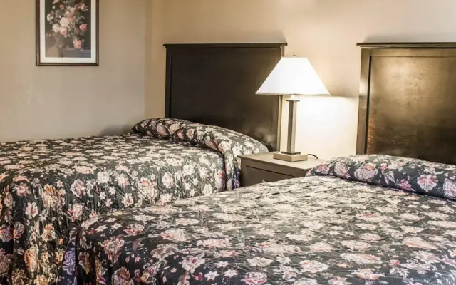 Econo Lodge Burlington I-40