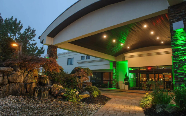 Holiday Inn Plainview-Long Island by IHG