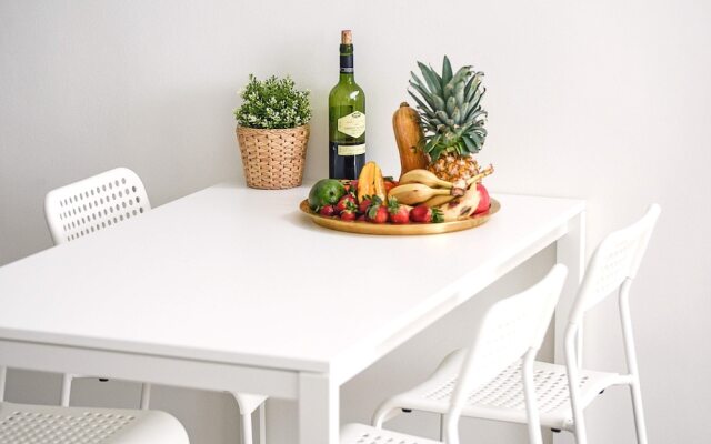 Renovated And Sunny Apt W 3Br 3 Bathrooms