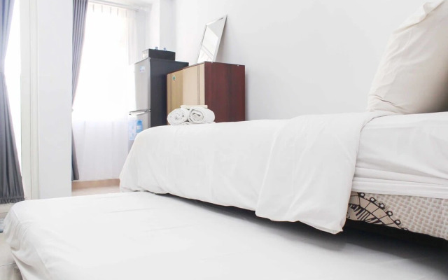 Cozy and Nice Studio The Springlake Summarecon Apartment