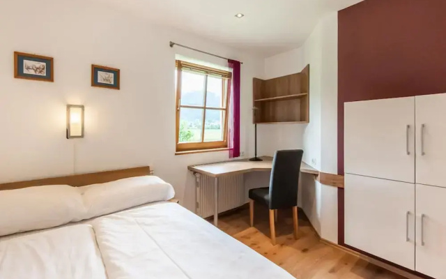 Cosy Apartment With Tiled Stove