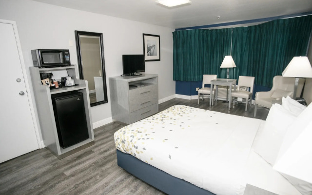 Anchor Beach Inn