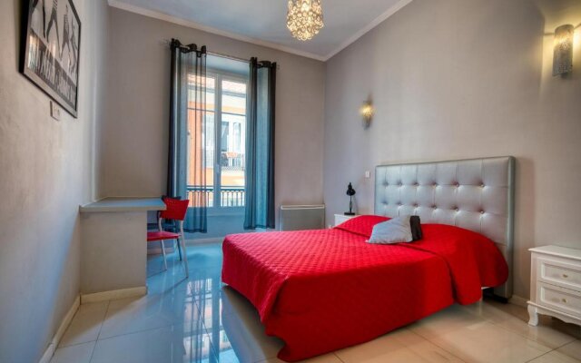 Lusso 5 beds Central Apartment
