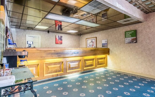 Knights Inn - Florence, SC