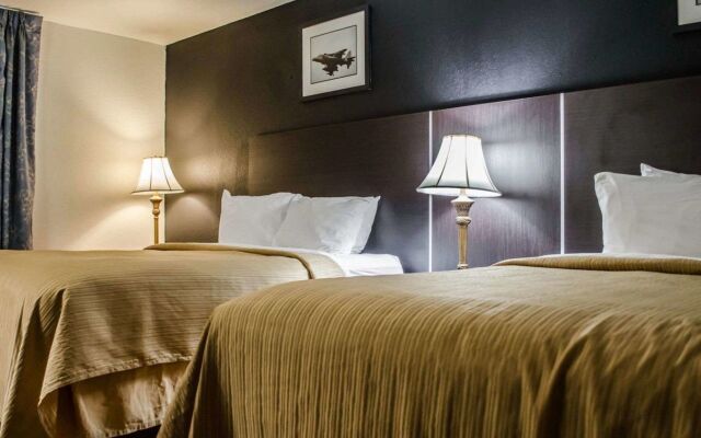 Days Inn by Wyndham Eglin AFB