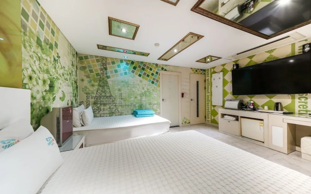 Somnus Hotel