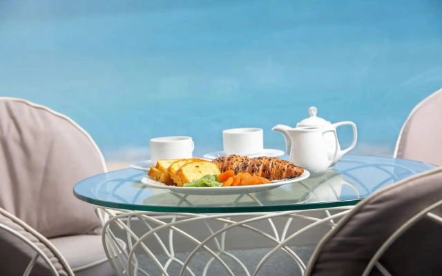 Pearl Seabreeze Suites