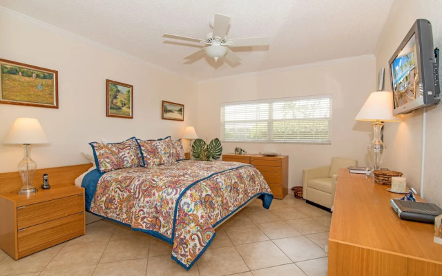 The Colonial Club, Oceanfront Condos