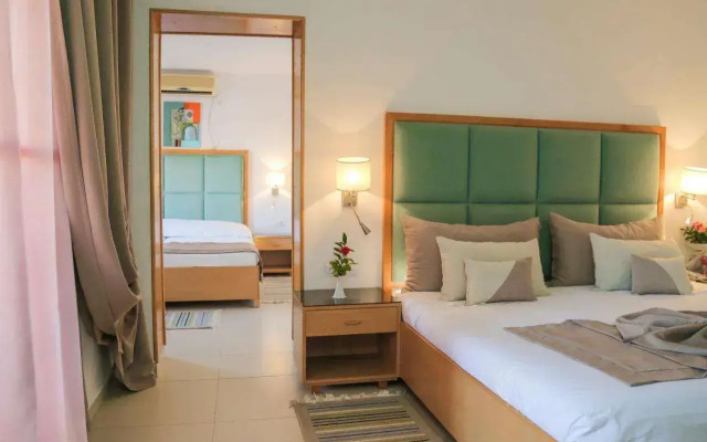 Hotel Marabout - Families and Couples Only