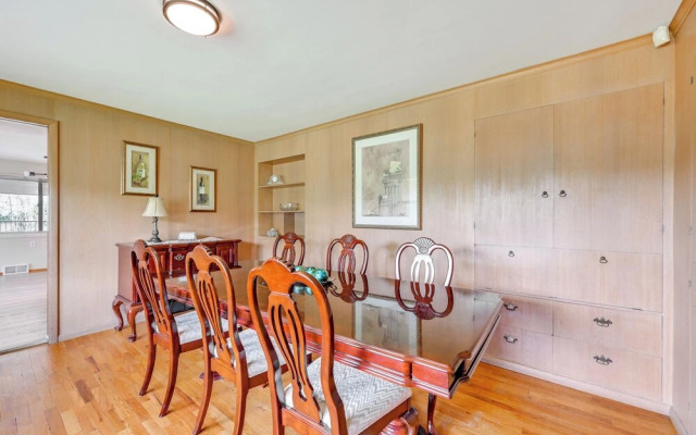 Family-friendly Yakima Escape w/ Yard & Pool!