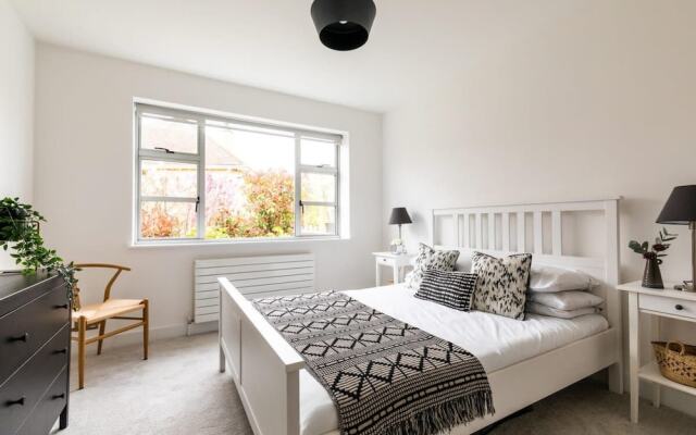 Luxury Home With Garden Gym Roof Terrace