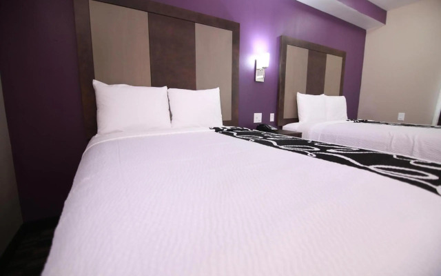 Home Inn and Suites