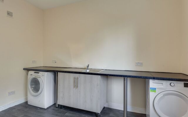 Contemporary Studio in Coventry Near Coventry University