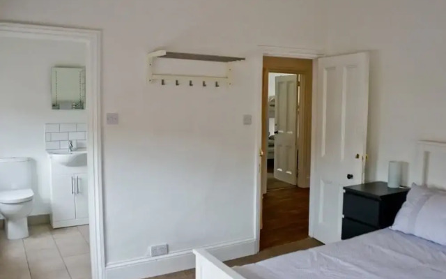 Corner House Apartment
