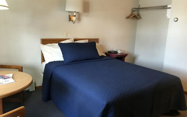 T-Bird Motor Inn