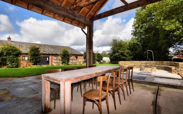 Pleasant Holiday Home in Erezée Ardennes with Hot Tub, Sauna