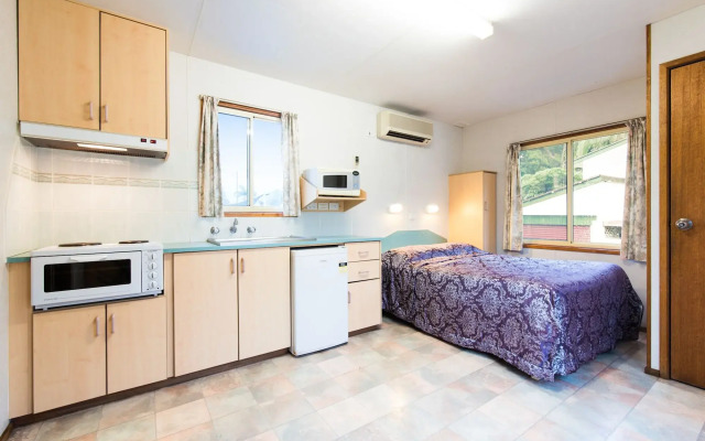 Clog Barn Caravan Park
