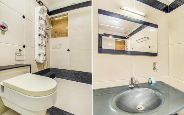 Fabhotel Emara Grand