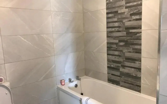 Impeccable two Bedroom Apartment in South Belfast