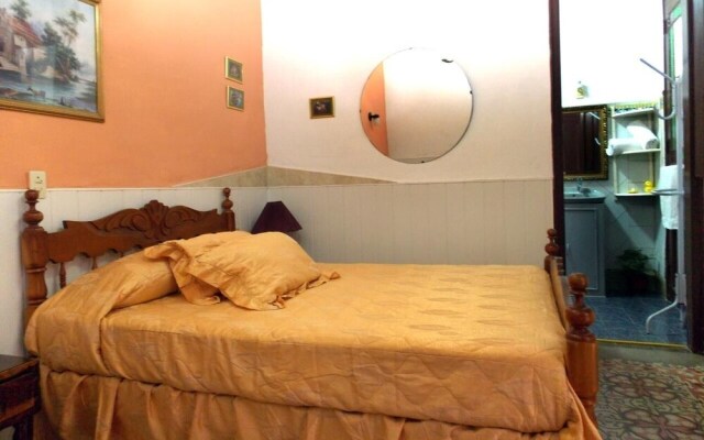 Casa Colonial Mirta y Candido CAMAGUEY