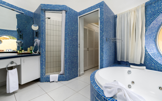 Livvo Risco del Gato Suites Hotel