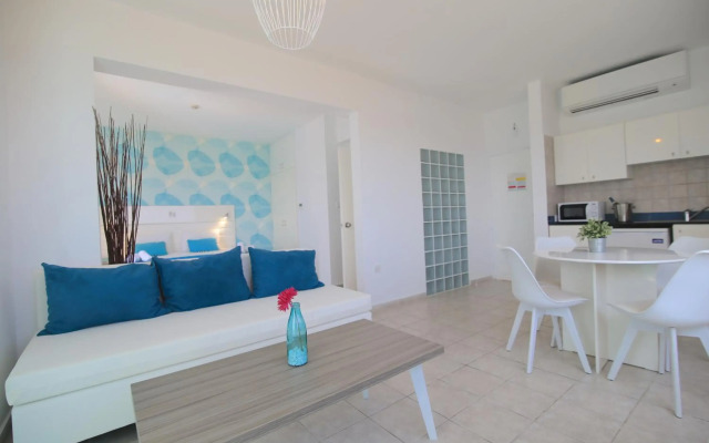 Lantiana Gardens ApartHotel