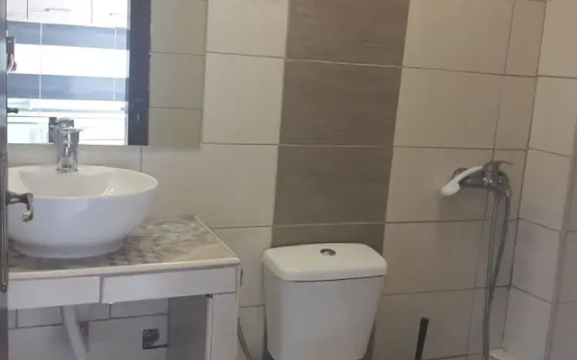 Finikas Apartments Polichrono