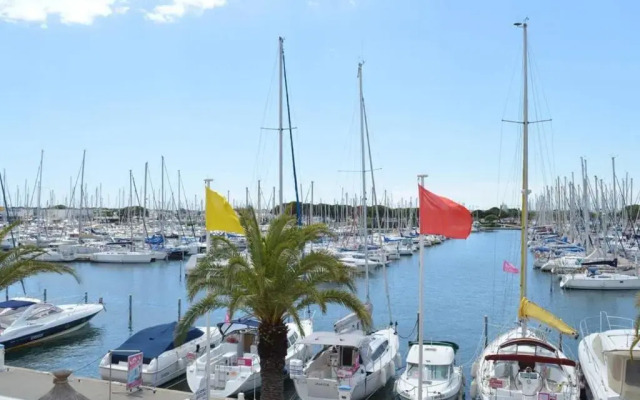 Appartement Port Camargue, 2 pièces, 4 personnes - FR-1-250-73