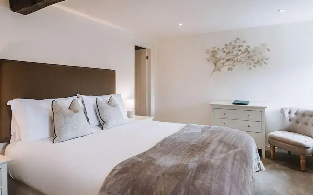 Coffee & Stays at Cartmel Square