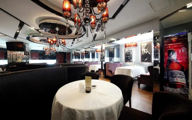 Chonpines Hotel (Shijiazhuang TV Wanda store)