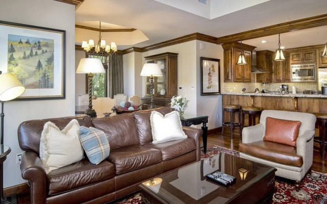 Luxury 2 Bedroom Residence in Lionshead Village