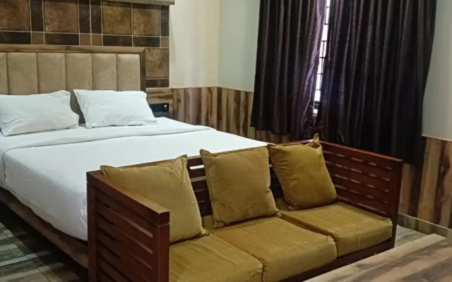 Oyo 23602 Laxman Residency