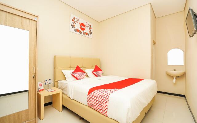 OYO 331 Osuko Residence