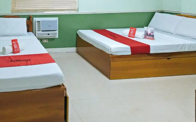 RedDoorz @ Bonifacio St Cebu
