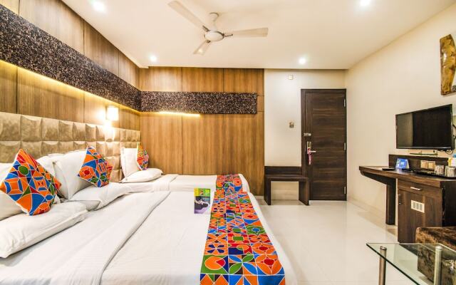 FabHotel Kiran Inn Tukoganj