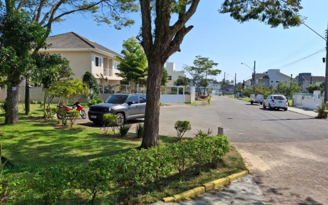 Refúgio Romântico entre o Verde e o Mar