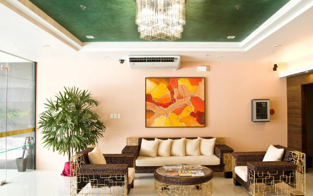 Allure Hotel & Suites