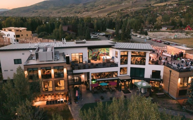 The Block Hotel & Commons