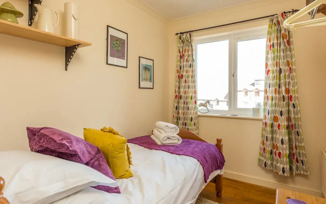 Quay Holidays - Harbourside Park