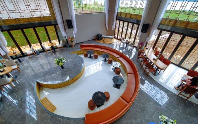 Xingpan Shuishe Lake View Holiday Hotel