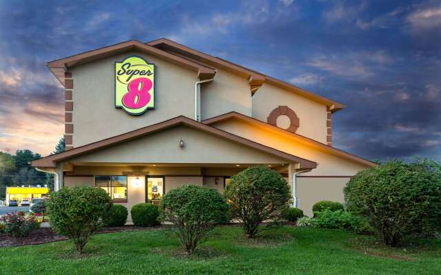 Super 8 by Wyndham Abingdon VA