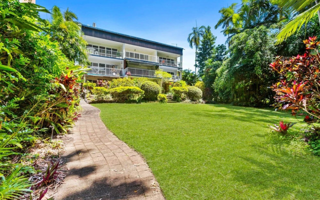 Melaleuca Hideaway - Beach Pool Free Parking