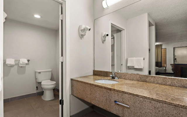 Rodeway Inn