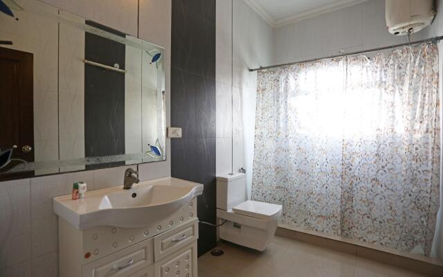 OYO DEL353 Murti Palace BED & BREAKFAST (Under the scheme of All India )